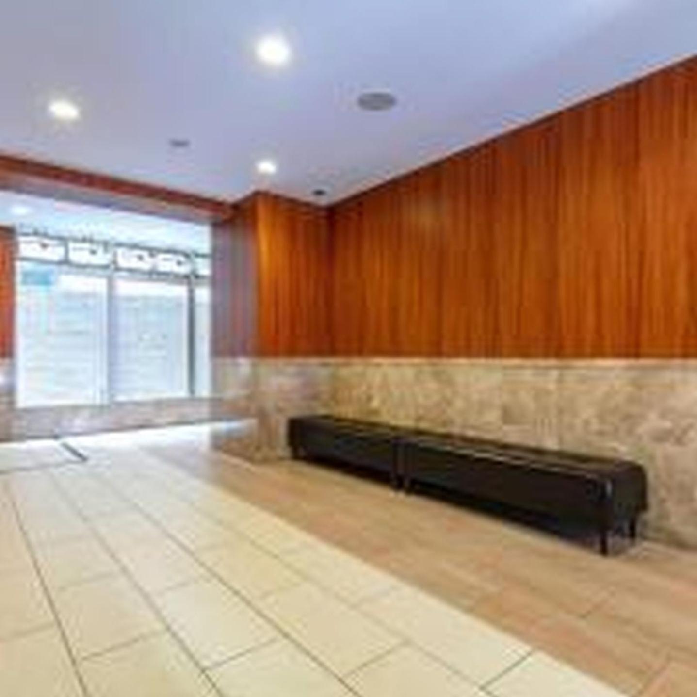 Yuki 702 Apartemen